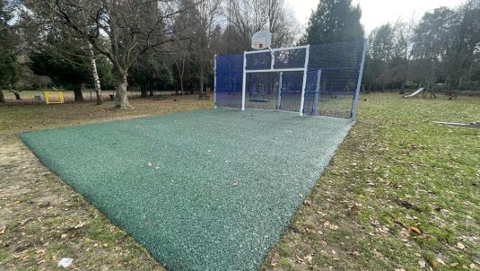New basketball hoop at Southcote Park